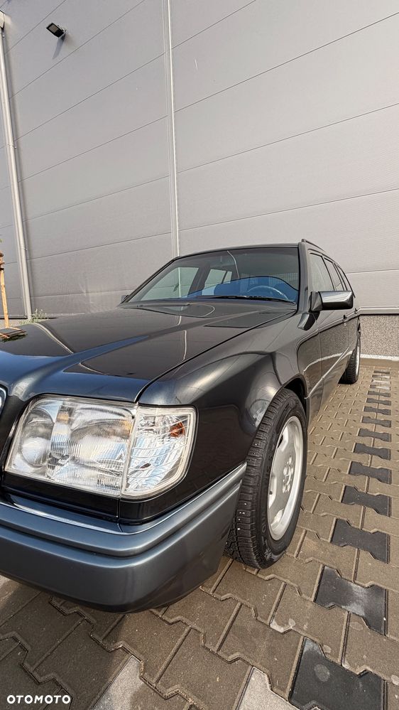 Mercedes-Benz W124 (1984-1993) - 11
