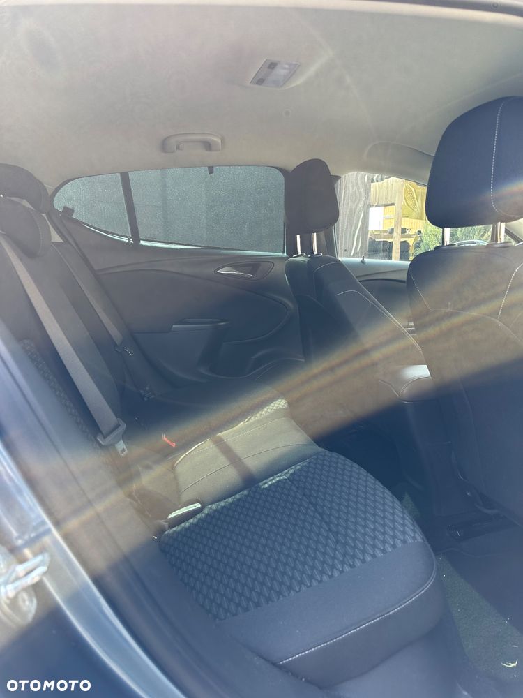 Opel Astra 1.4 Turbo Business - 12