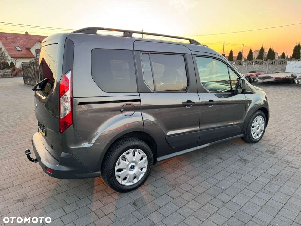 Ford Tourneo Connect - 38