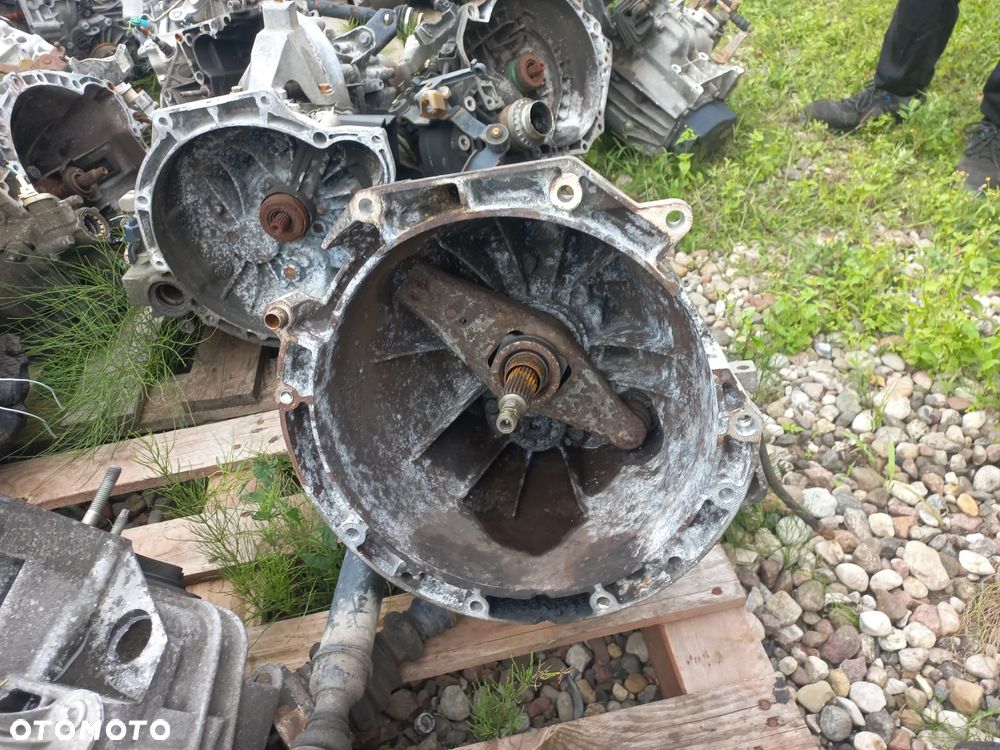 Ford Transit 2.4 Tdci  skrzynia biegów YC1R-7006-CF - 3