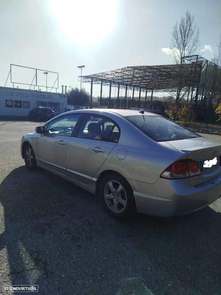Honda Civic 1.3 DSI i-VTEC Hybrid Confort - 7