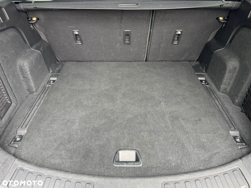 Land Rover Discovery Sport 2.0 D200 mHEV Dynamic SE - 19