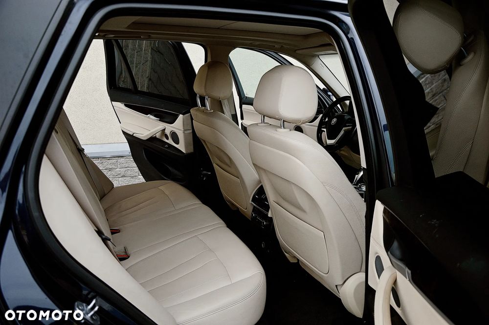 BMW X5 xDrive35i - 9