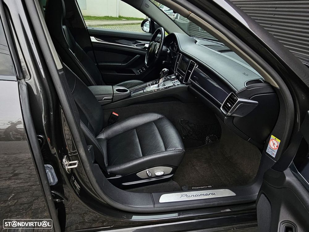 Porsche Panamera Standard - 24