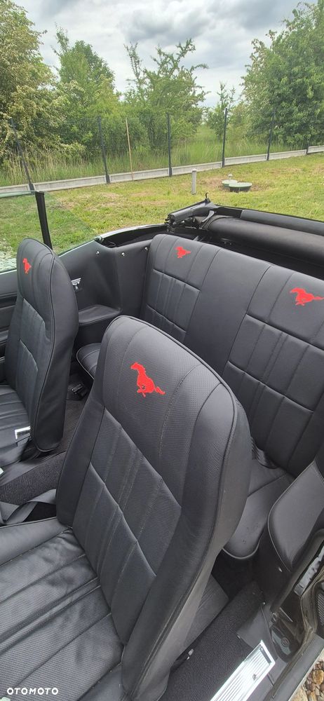 Ford Mustang - 5