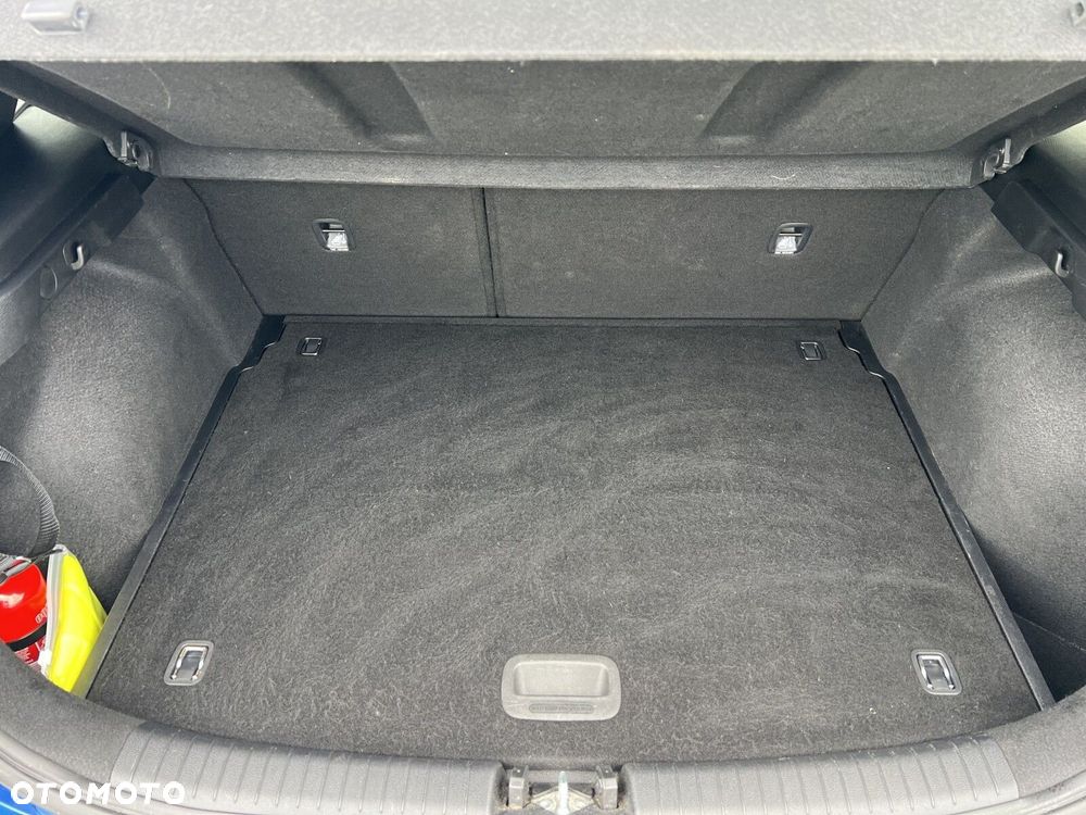 Kia Ceed - 27