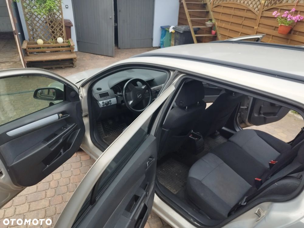 Opel Astra 1.6 Cosmo - 8