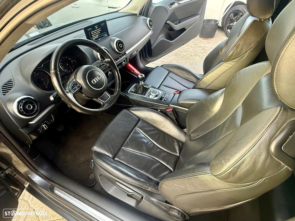 Audi A3 1.6 TDI S-line - 18