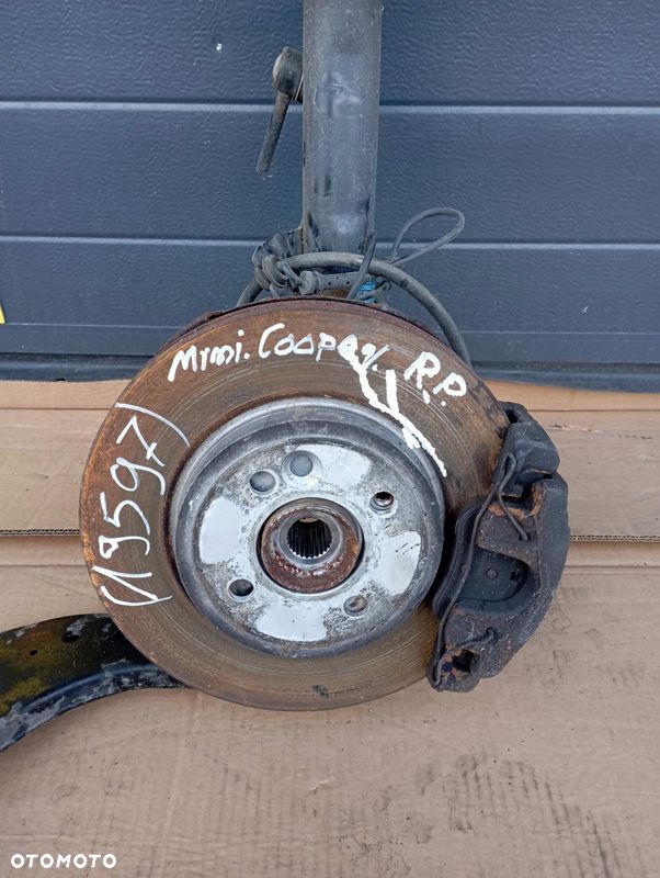 MINI COOPER R50 1.6 B ZWROTNICA PRAWA PRZÓD PRZEDNIA WAHACZ - 1