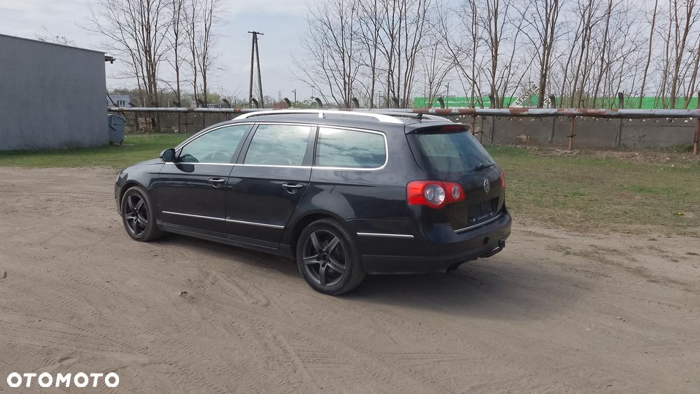 Volkswagen Passat - 4