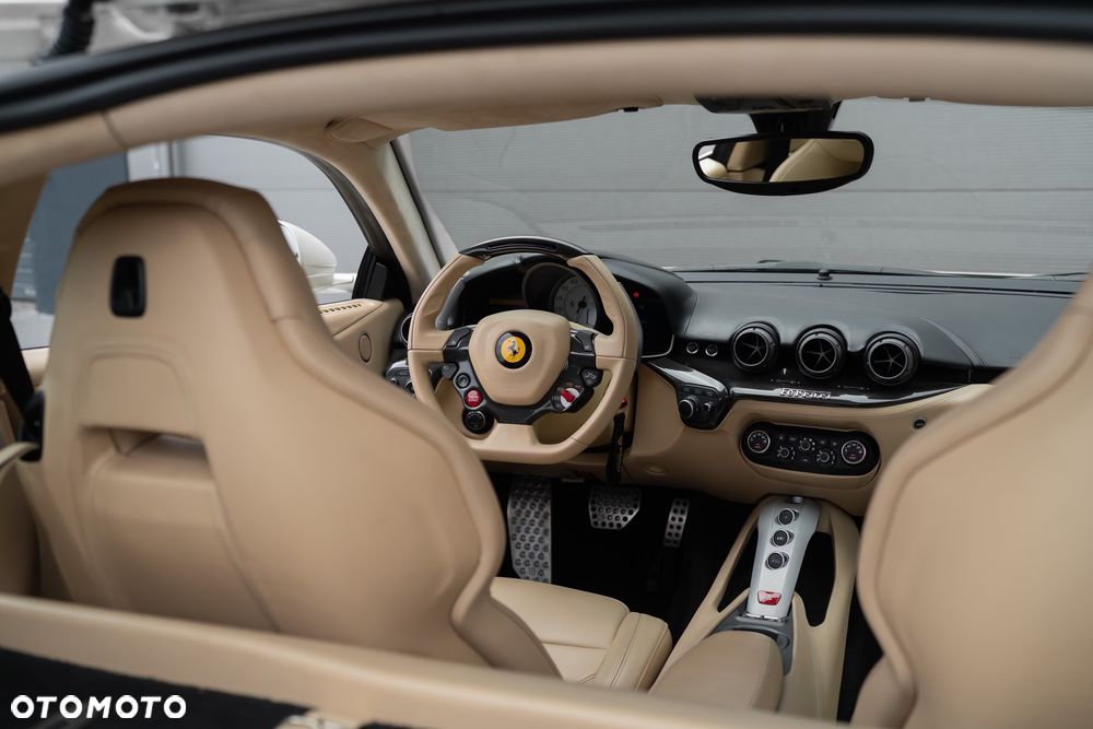 Ferrari F12berlinetta - 13