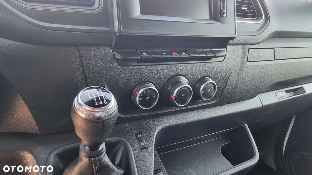 Renault Master - 24