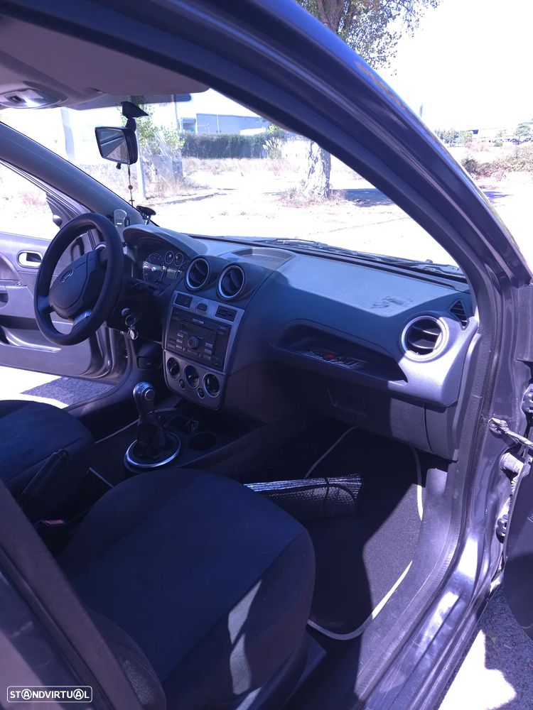 Ford Fiesta 1.25 Trend - 9
