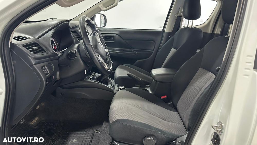 Mitsubishi L200 Double Cab 2.2 DI-D M/T Instyle - 13