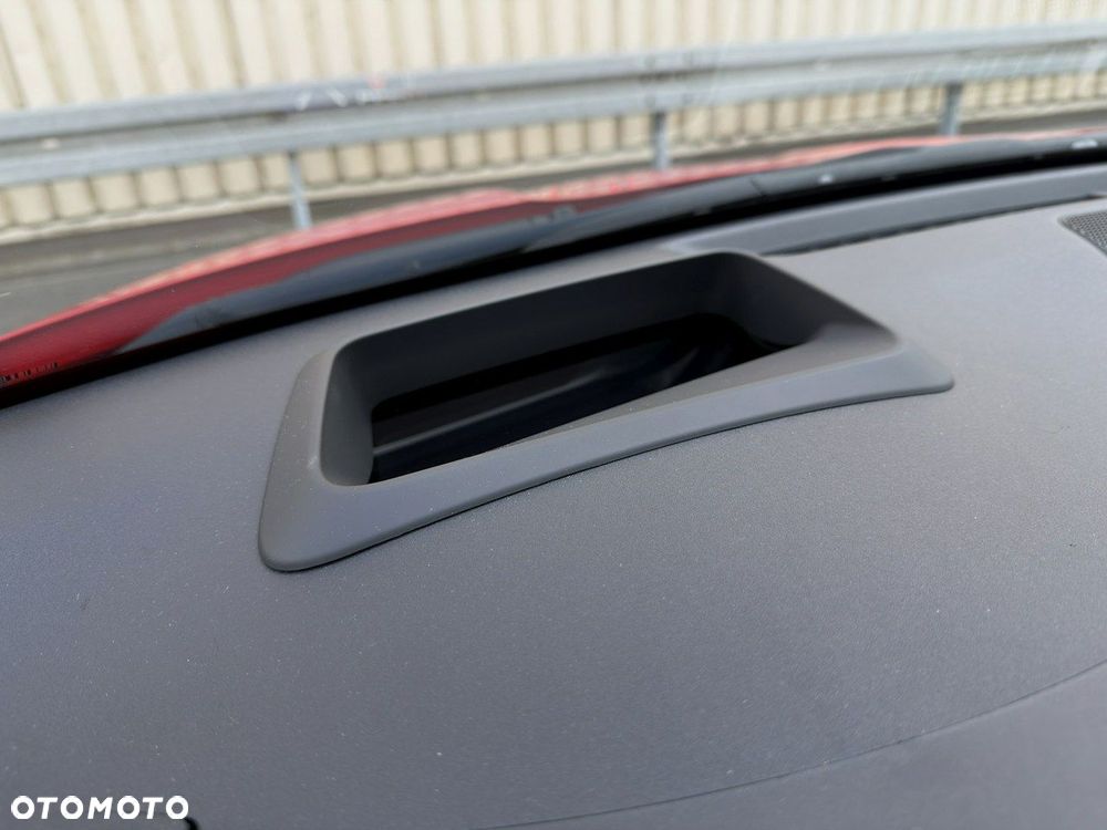 Toyota Yaris Hybrid 1.5 Style - 24