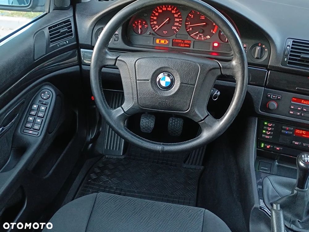 BMW Seria 5 - 23
