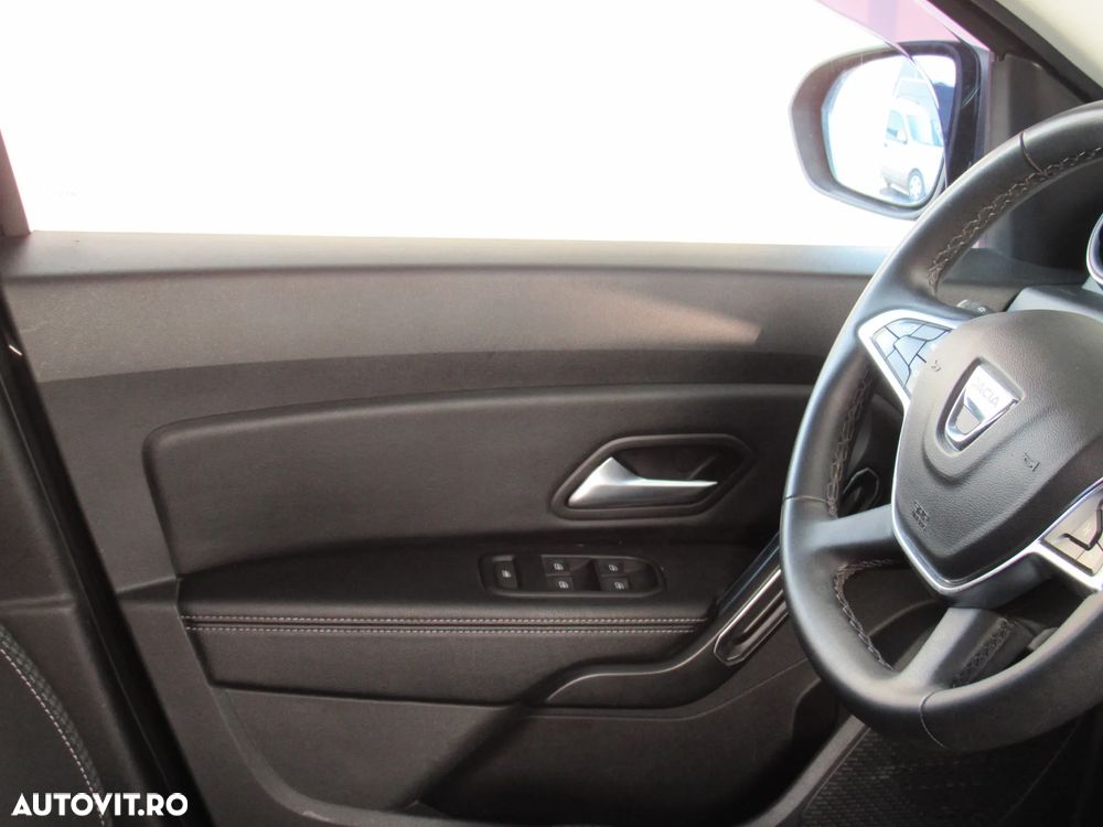 Dacia Duster TCe 150 2WD GPF Sondermodell Adventure - 24