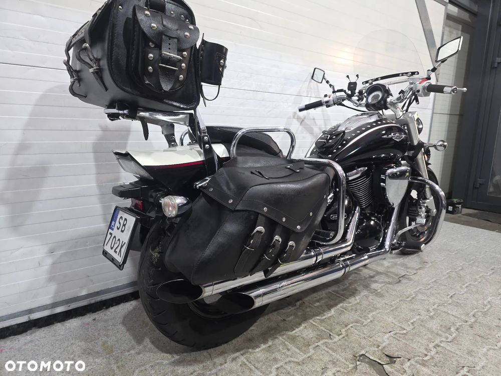 Suzuki Intruder - 23