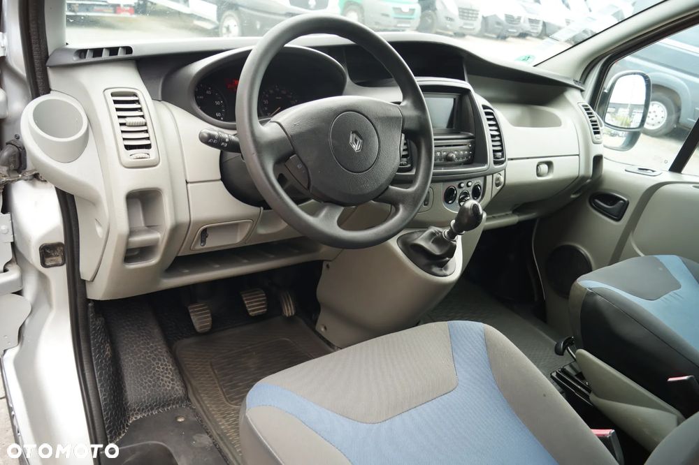 Renault Trafic - 17