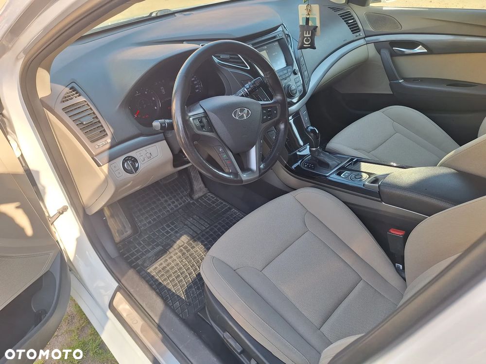 Hyundai i40 1.7 CRDi Comfort DCT - 13