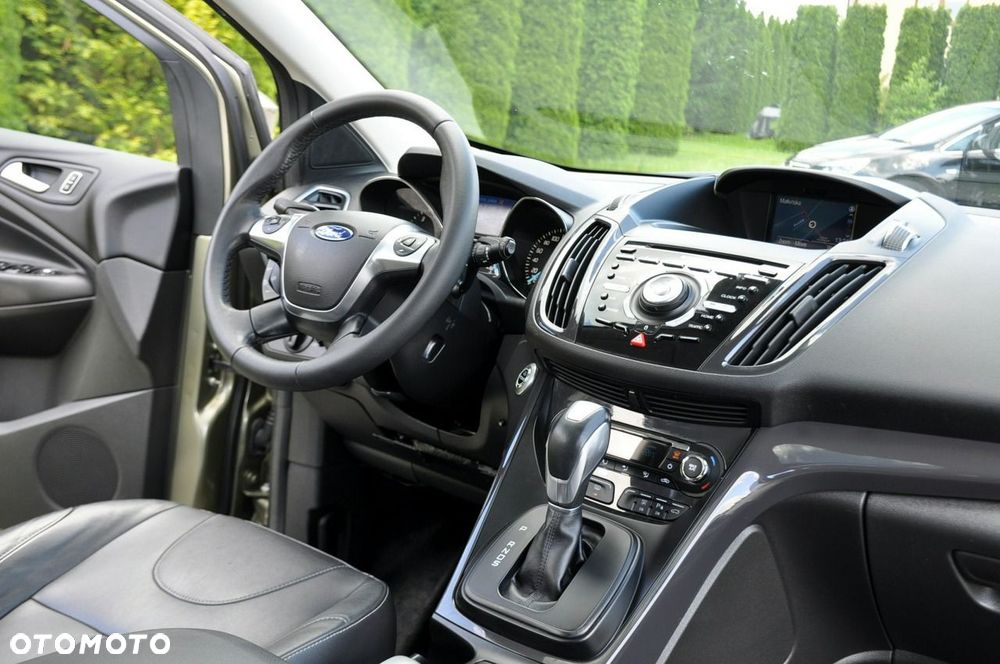 Ford Kuga - 26