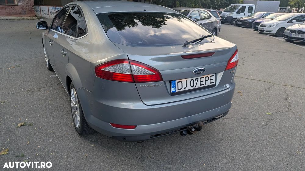 Ford Mondeo 2.0 TDCi Ghia - 9