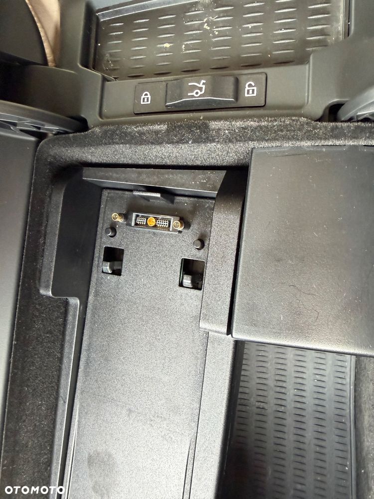 BMW Seria 7 - 40