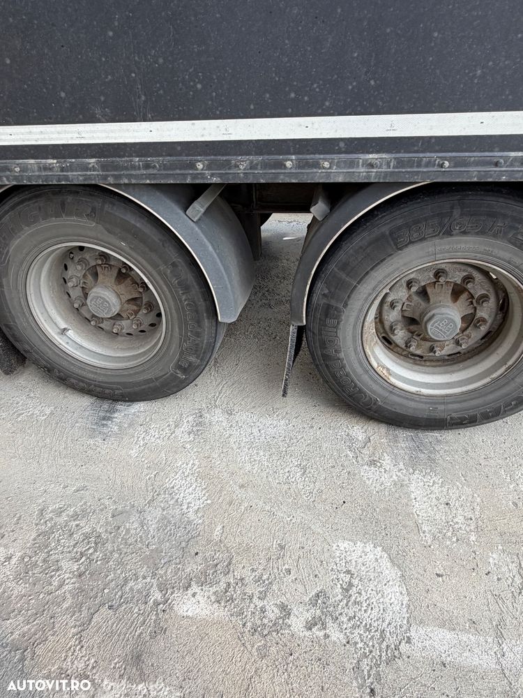 Fruehauf D30V18 DUBA BOX - 9