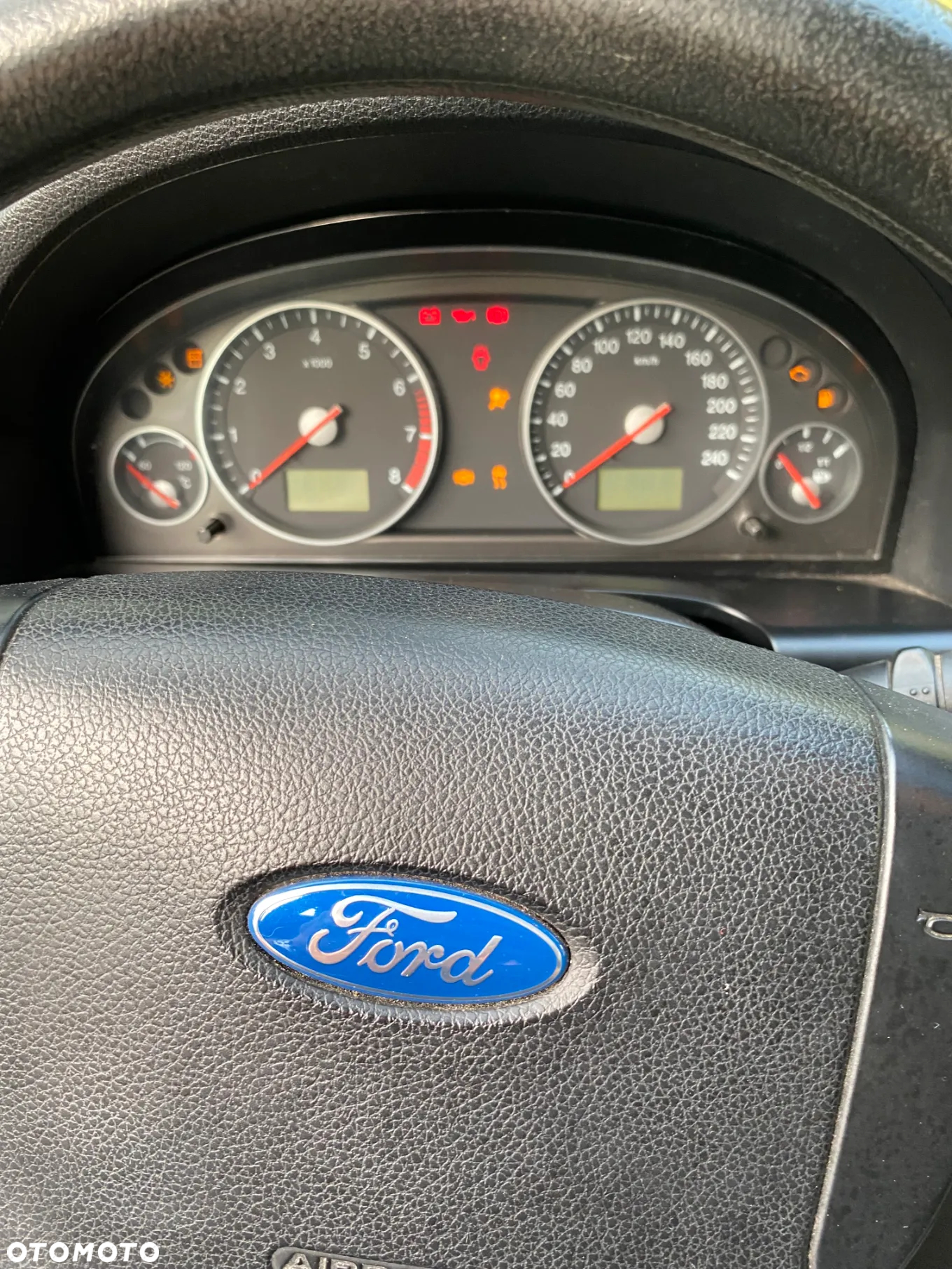 Ford Mondeo 1.8 Ambiente - 10