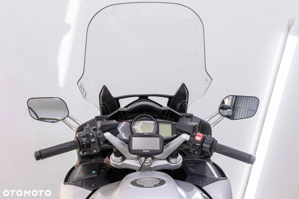 Yamaha FJR - 26