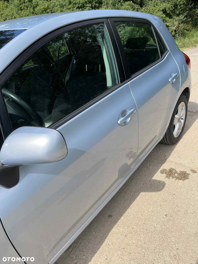 Toyota Auris 2.0 D-4D Sol - 17
