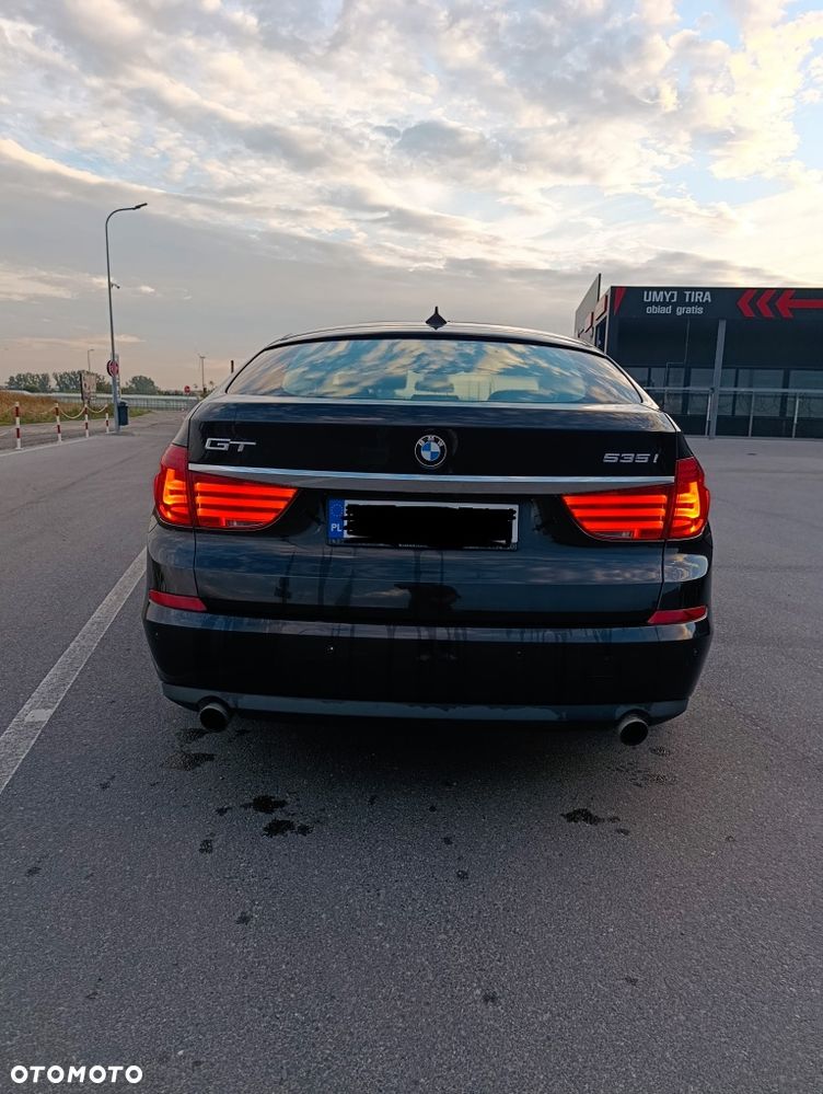 BMW 5GT - 5