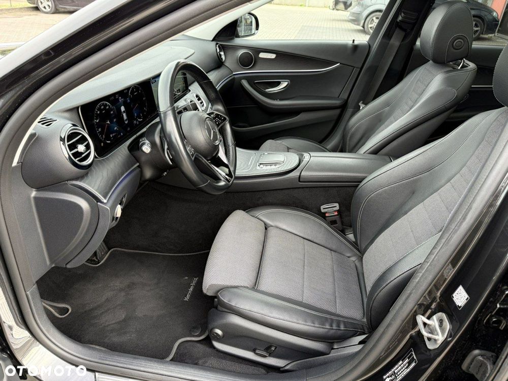 Mercedes-Benz Klasa E 400 d 4Matic 9G-TRONIC AMG Line - 22