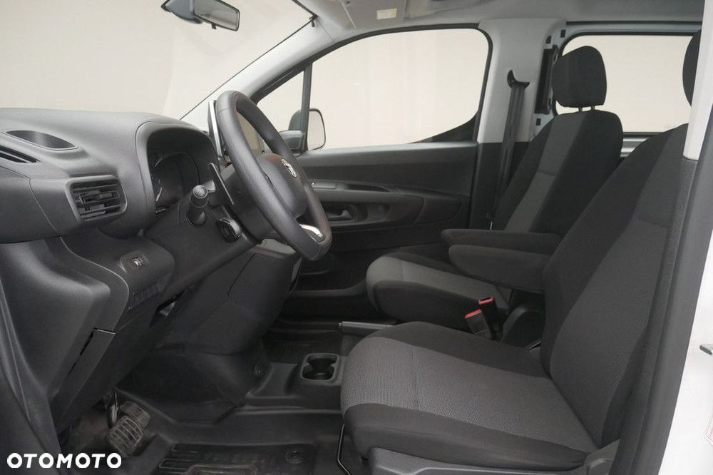 Toyota ProAce 1.2 D-4t 130KM A/t Long Active - 12