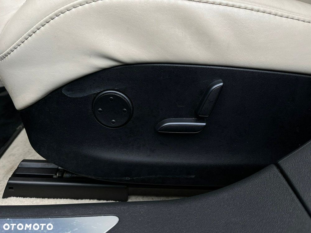 Tesla Model S 75 - 13