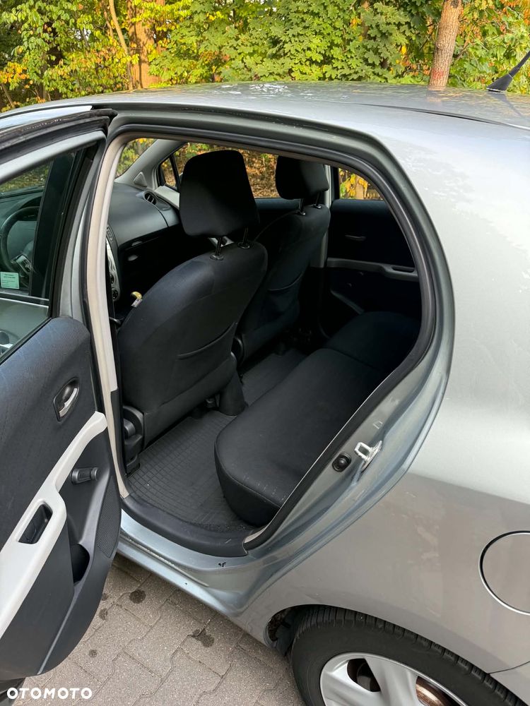 Toyota Yaris - 9