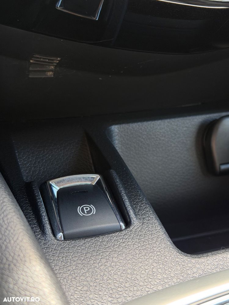 Nissan Qashqai 1.6 DCI N-Connecta - 13