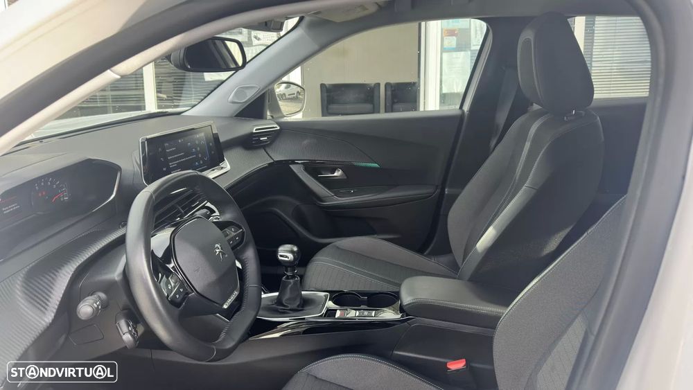 Peugeot 2008 1.5 BlueHDi Allure Pack - 25