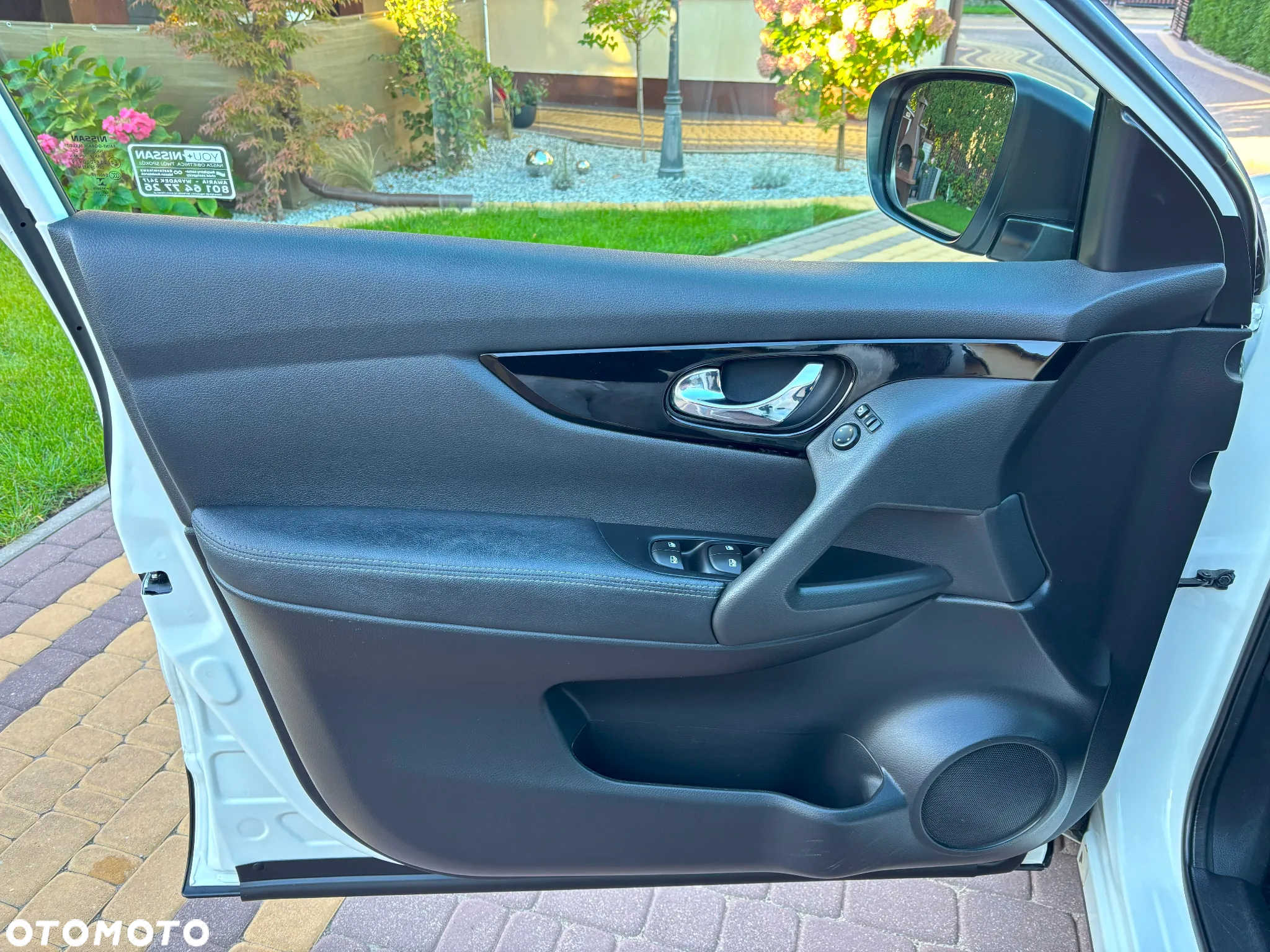 Nissan Qashqai 1.3 DIG-T N-Connecta - 28