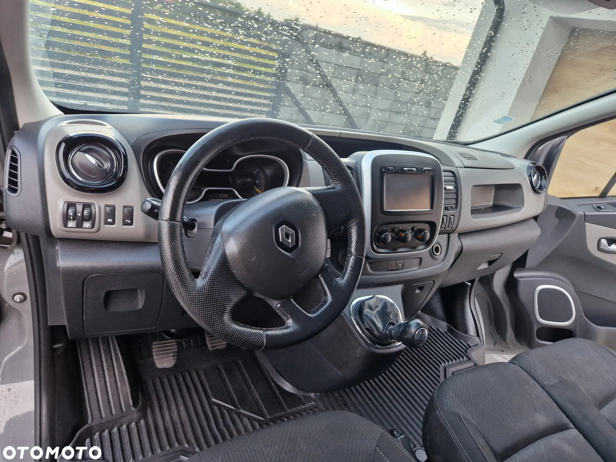 Renault Trafic - 17