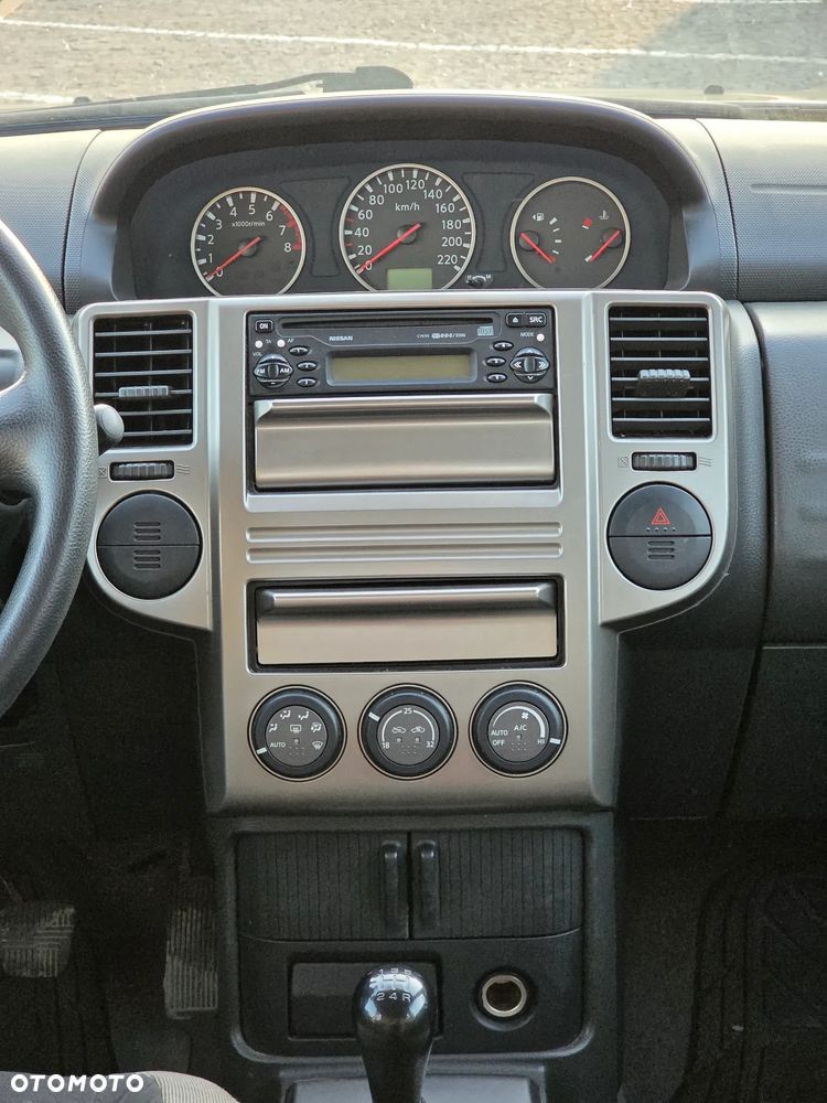 Nissan X-Trail 2.0 Sport + - 13