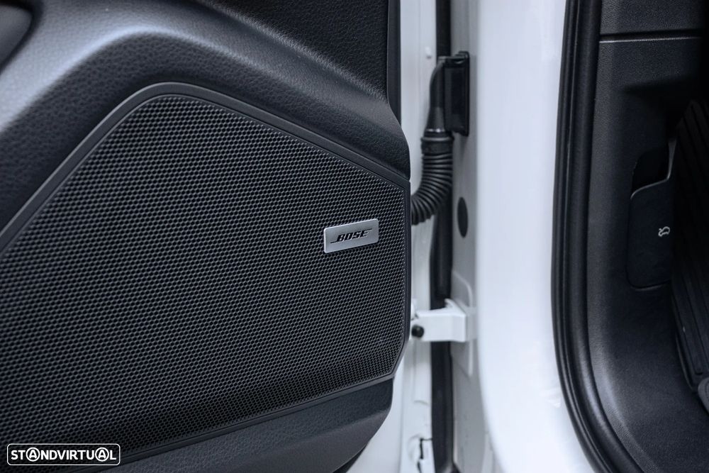 Porsche Cayenne Coupé E-Hybrid - 8