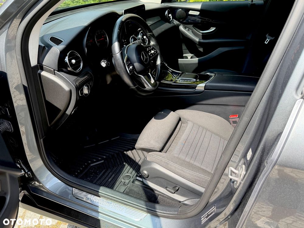 Mercedes-Benz GLC 200 d 4Matic 9G-TRONIC Exclusive - 22