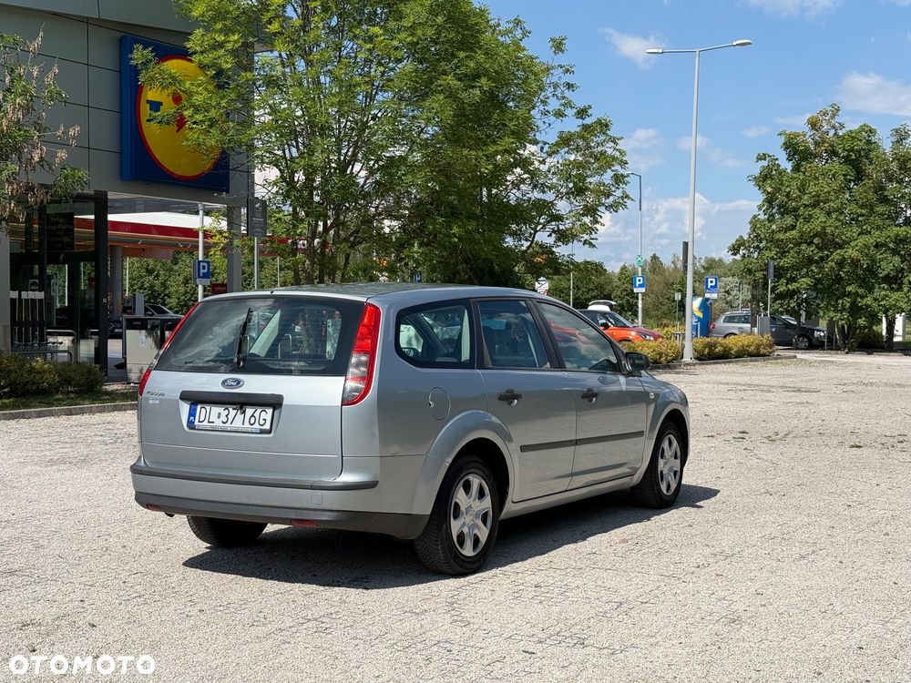 Ford Focus 1.6 Trend - 3