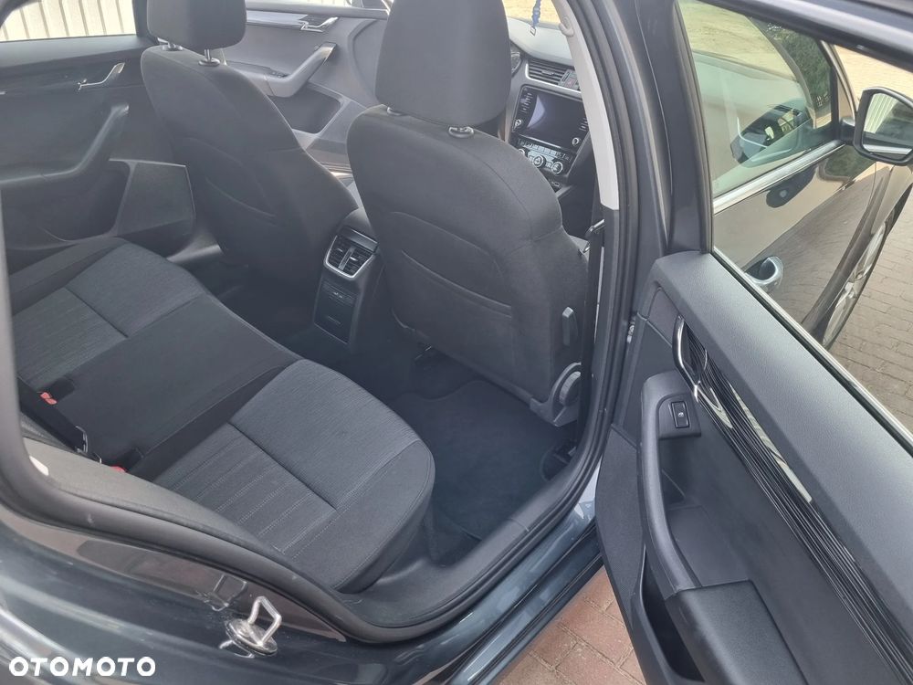 Skoda Octavia 2.0 TDI DSG Style - 9