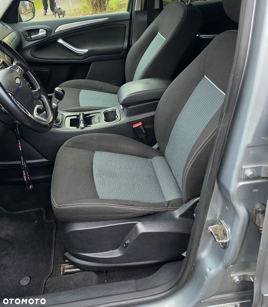 Ford Galaxy 2.0 TDCi Ambiente - 5