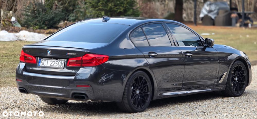 BMW Seria 5 M550i xDrive - 2