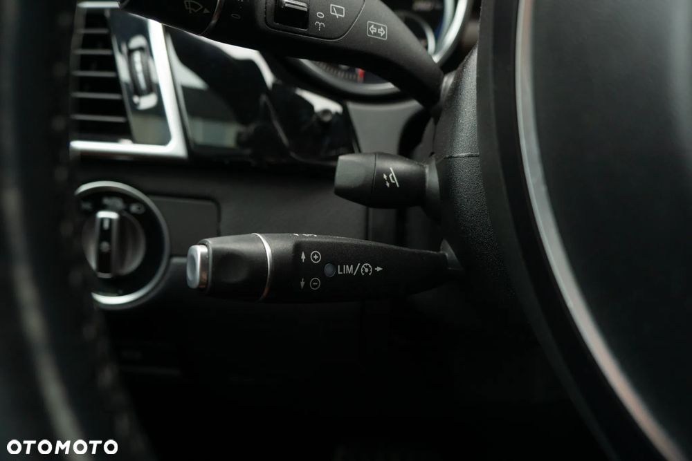 Mercedes-Benz GLE 350 d 4-Matic - 28
