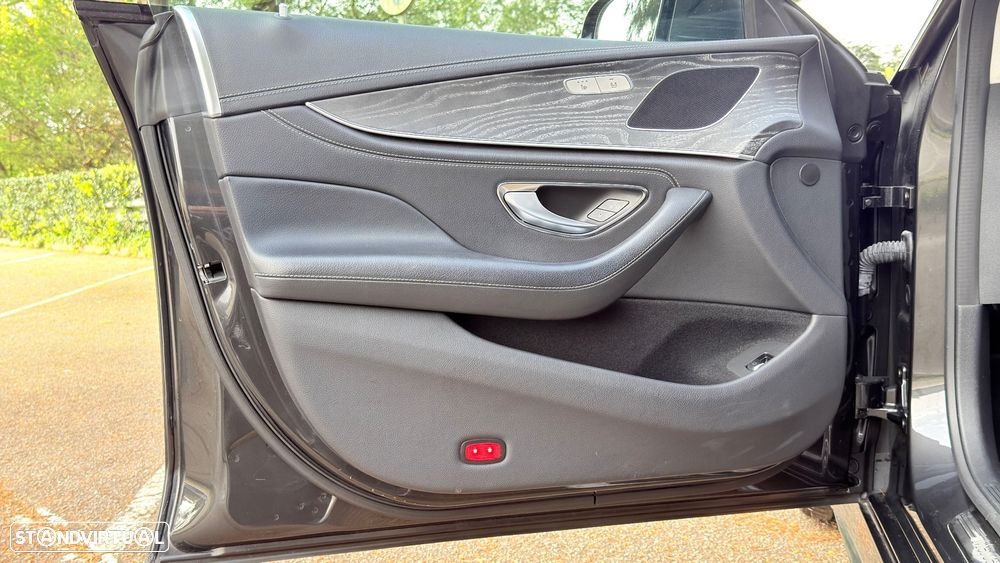 Mercedes-Benz CLS 300 d AMG Line - 19