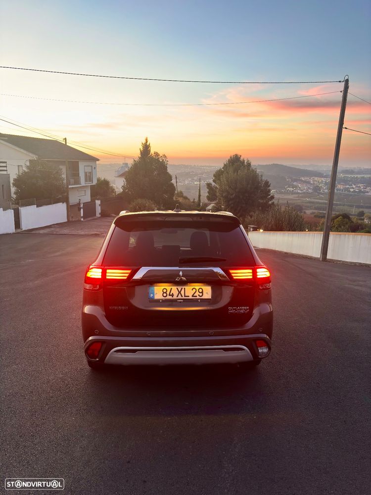 Mitsubishi Outlander 2.0 PHEV Intense Navi - 5
